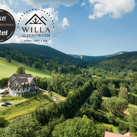 Willa Pod Janowcem Bed & Breakfast สโตรเนีย ชล็องสเกีย ภายนอก รูปภาพ